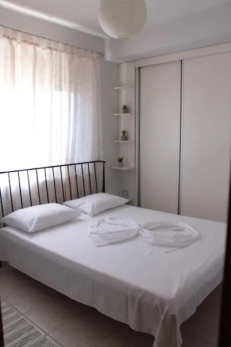 Cosy Rooftop Central Apartment At Pazari I Ri Tirana 0*,